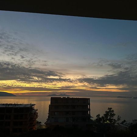 Sea View Apartment Vlorë Exteriör bild