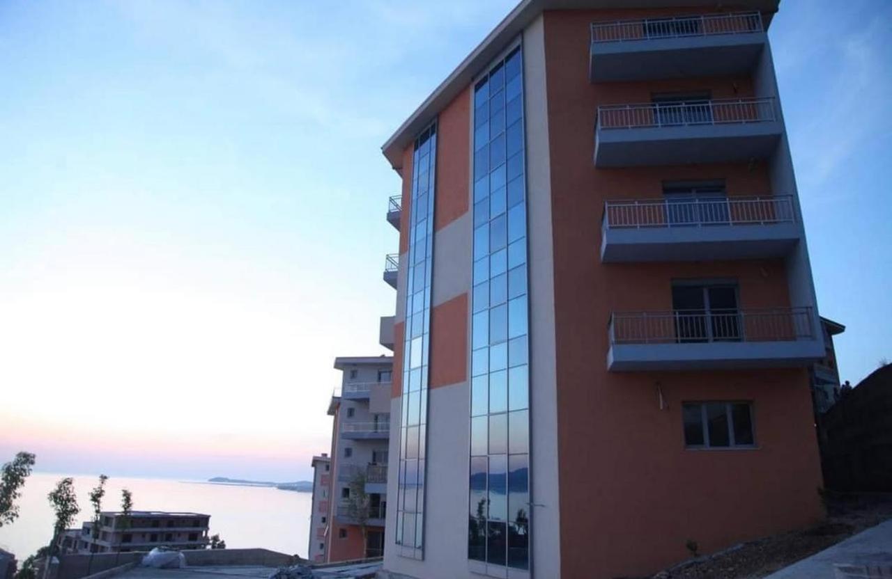 Sea View Apartment Vlorë Exteriör bild