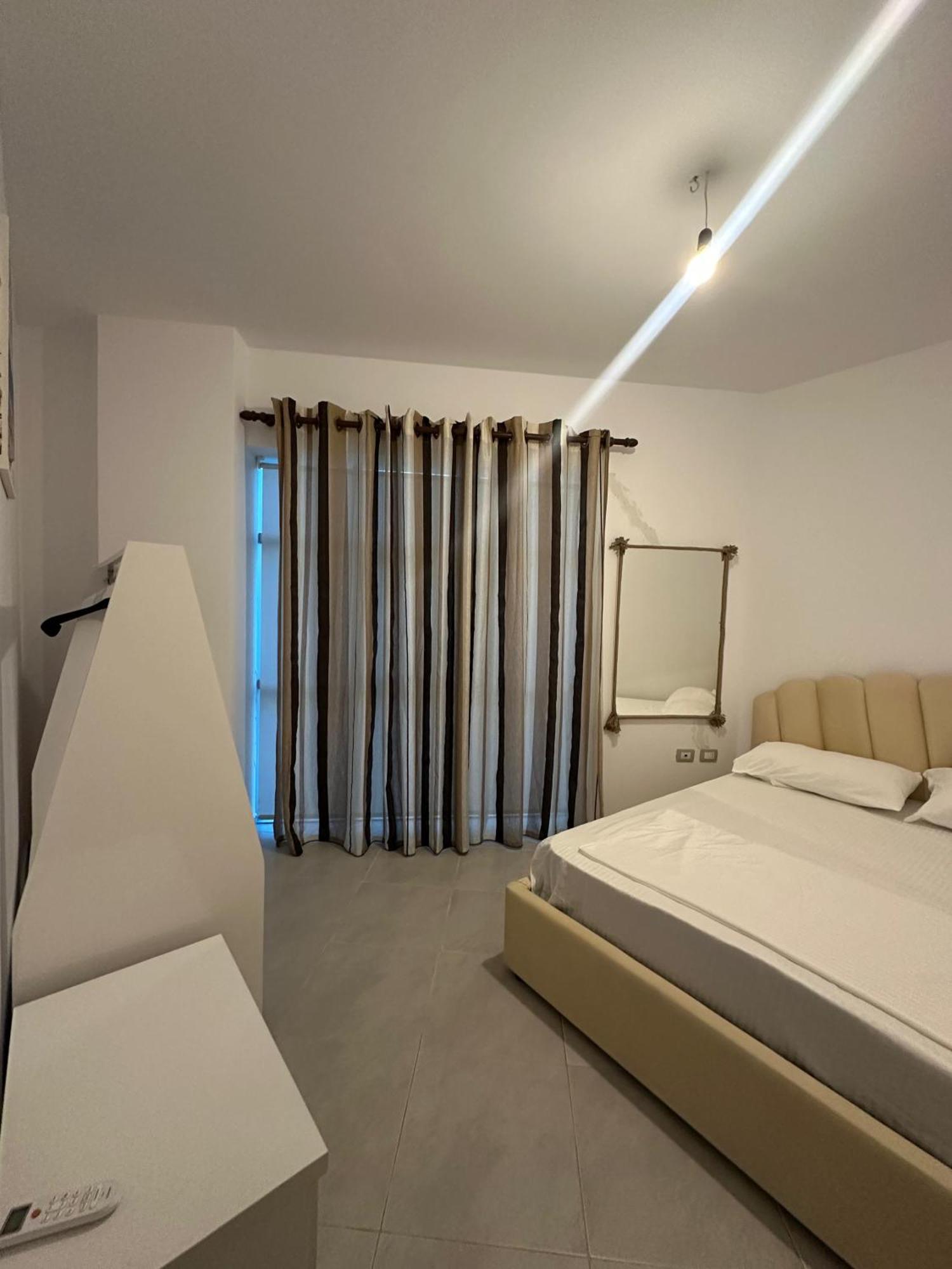 Sea View Apartment Vlorë Exteriör bild