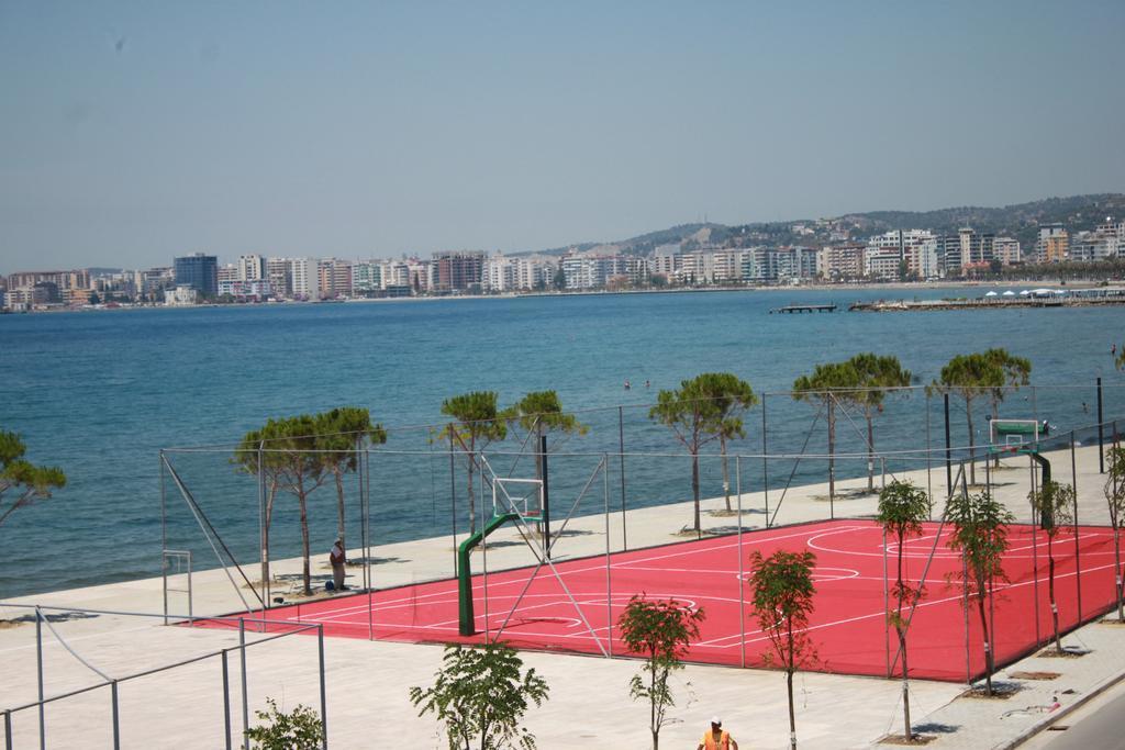 Sea View Apartment Vlorë Exteriör bild